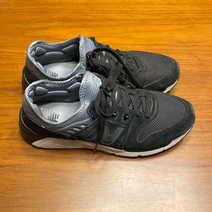 New balance men’s shoes